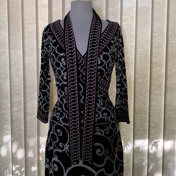 Faux wrap dress - Picture 6 of 6